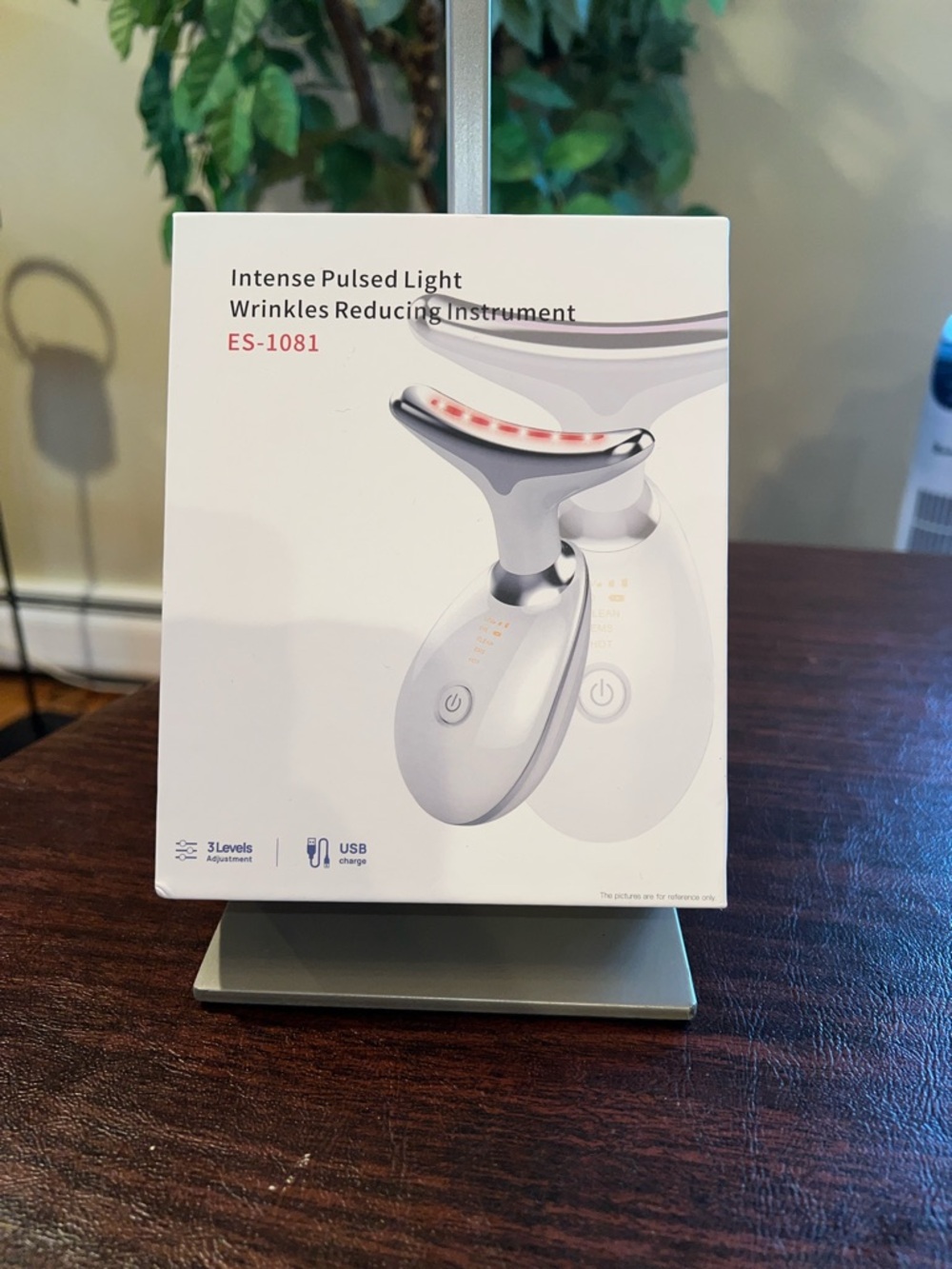 Intense pulsed light wrinkle reducing instrument